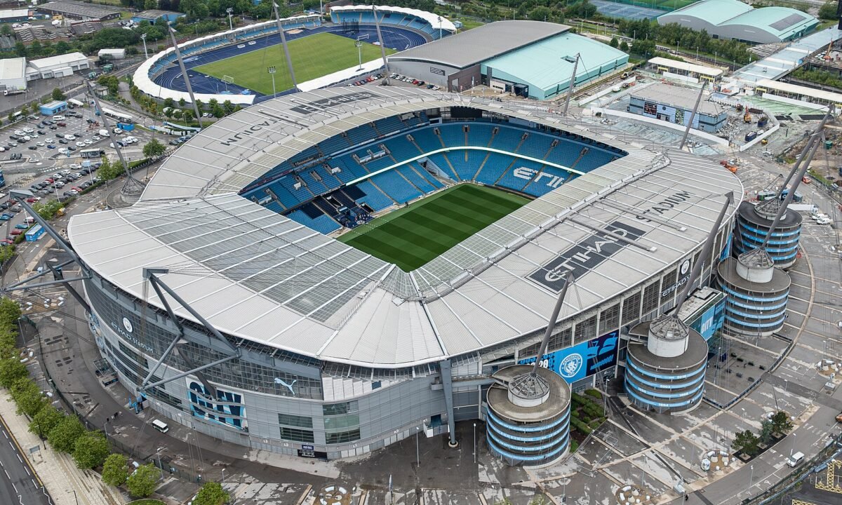 Manchester city etihad stadium (cropped)